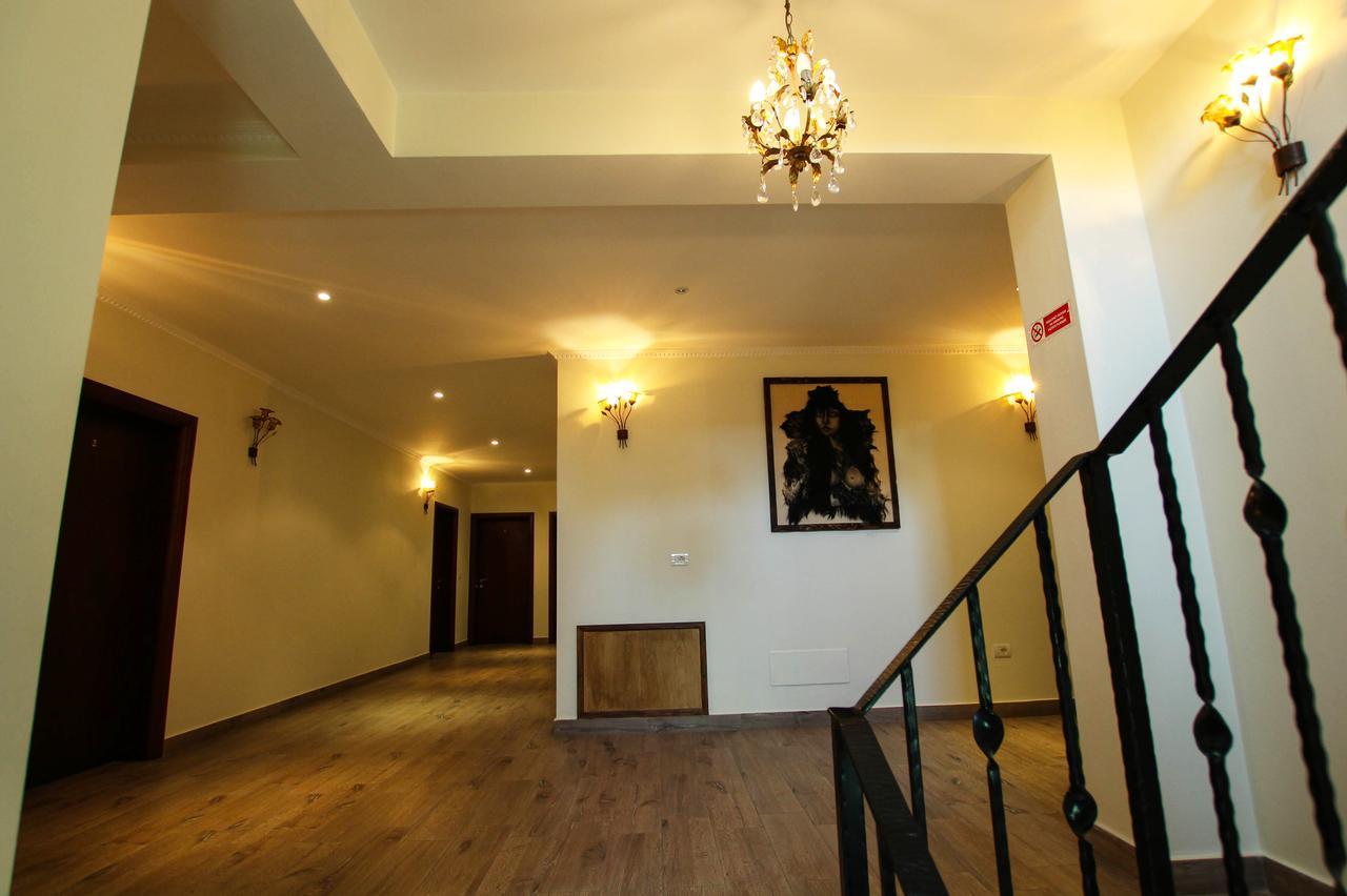 Hotel Eposi Шкодер Экстерьер фото