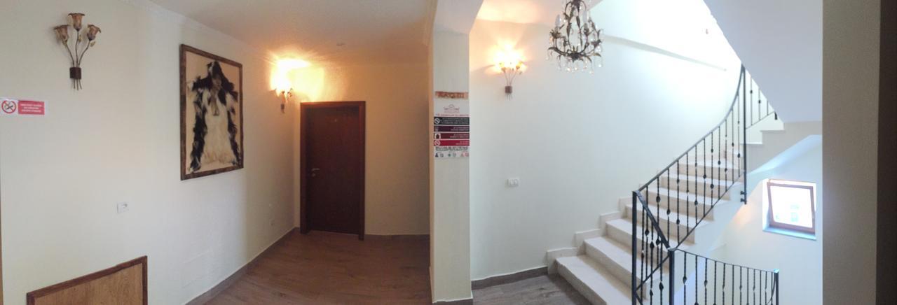 Hotel Eposi Шкодер Экстерьер фото